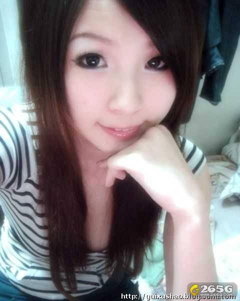 90后美胸美女图片
