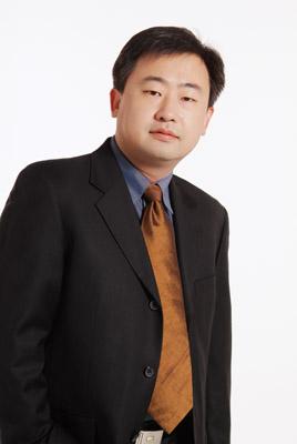 热血三国的股神—专访中央经济电台主持人侯杰